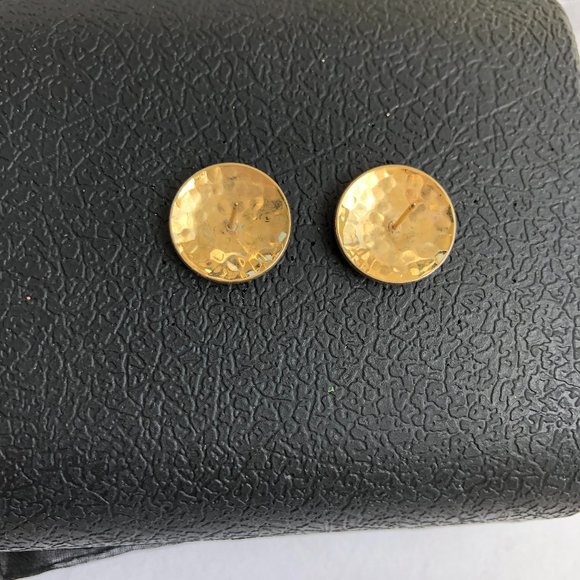 Bloomingdale's Vintage (80's) Gold Tone Hammered Button Post Earrings Glamcore - Picture 6 of 7
